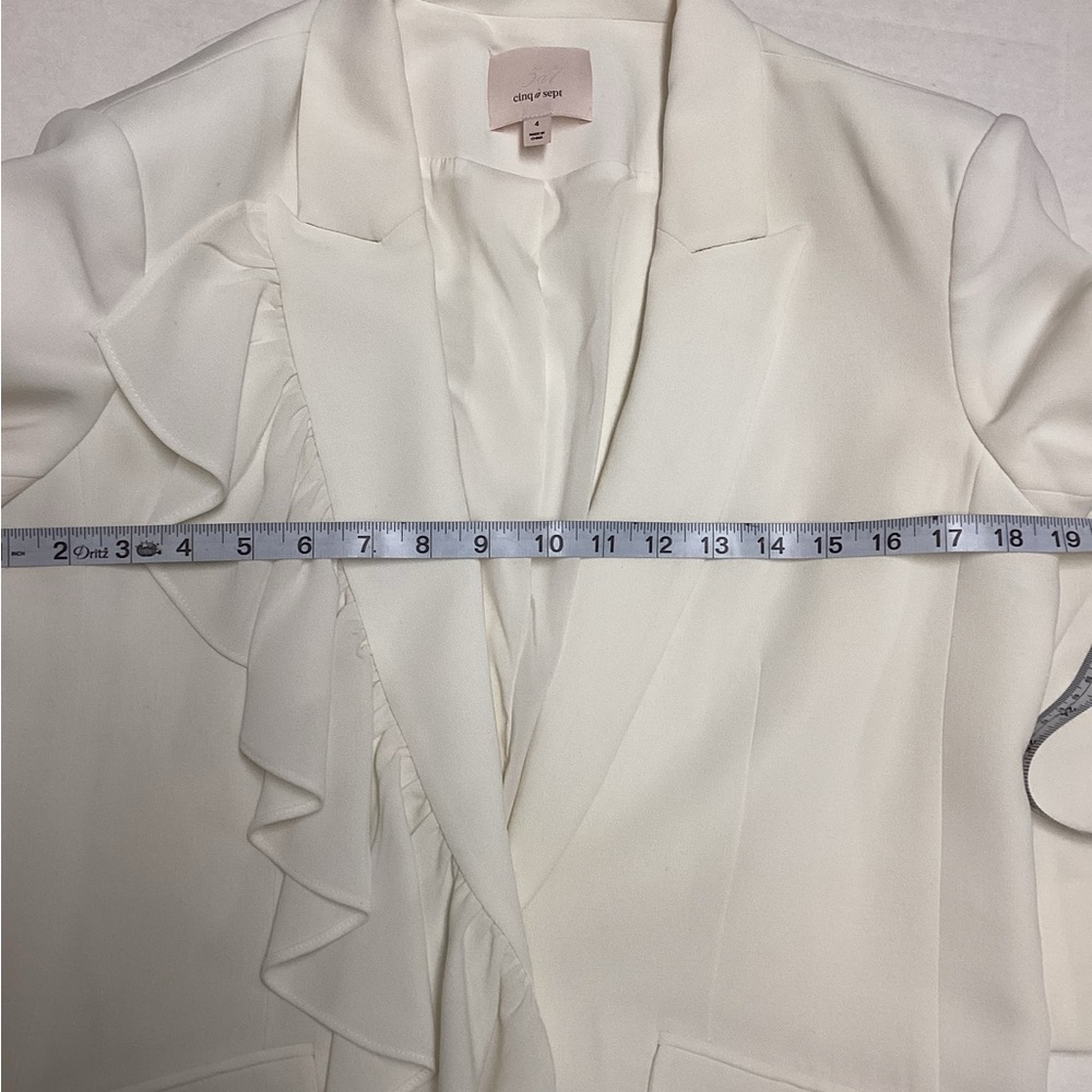 Cinq à Sept White Ruffled Blazer - Picture 9 of 10
